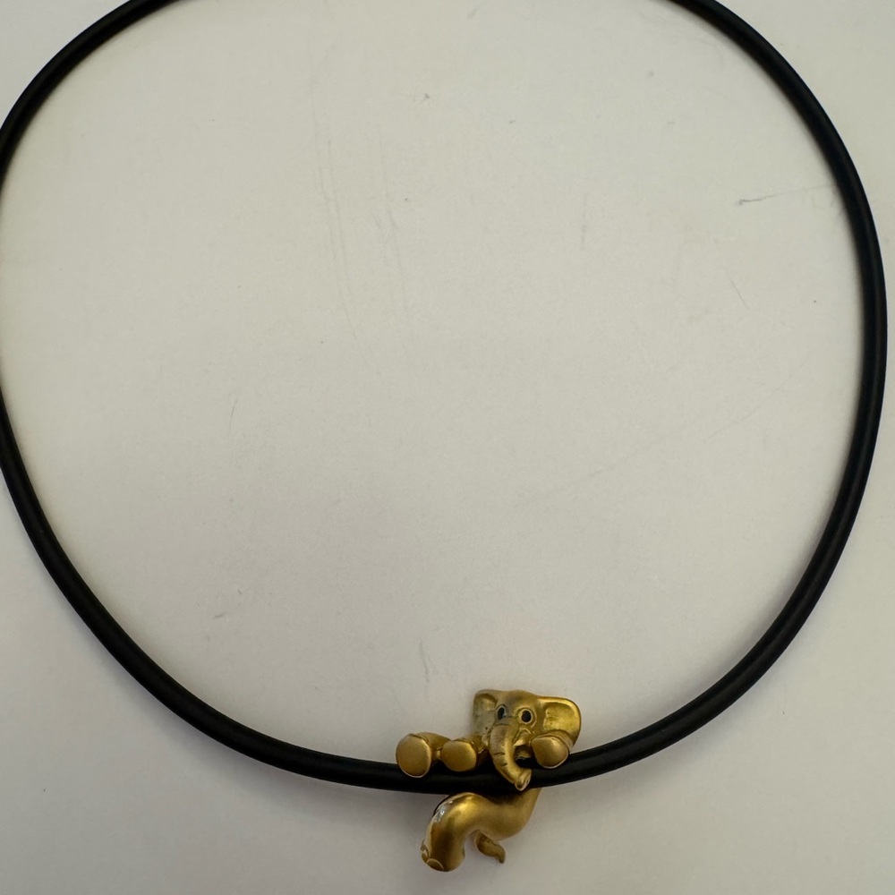 Lencia European Designs 14kt plate elephant charm necklace